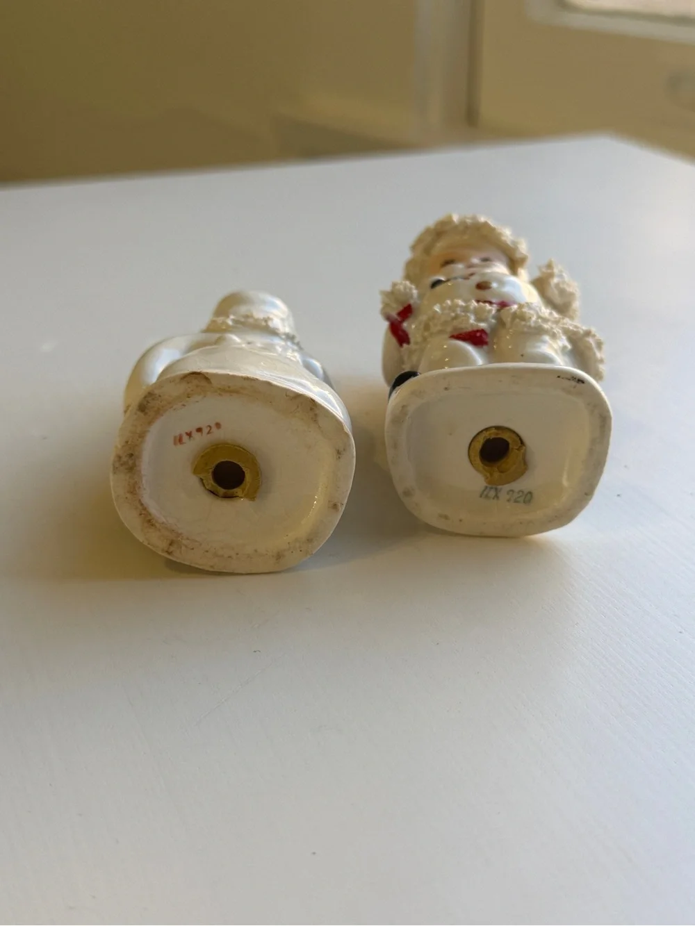Vintage Spaghetti Trim Santa & Mrs. Claus Salt & Pepper Shakers Japan